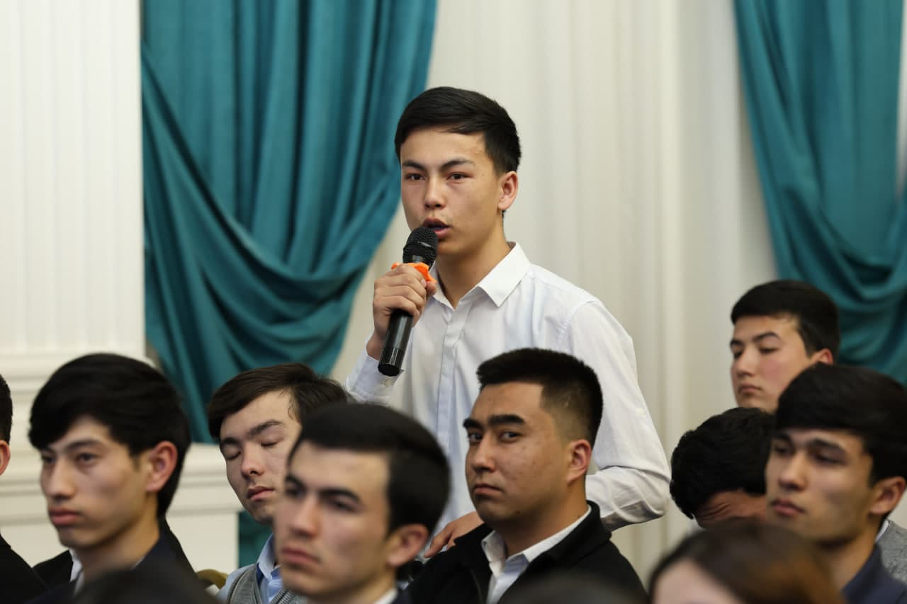 Организована встреча «Руководитель и молодежь» с участием руководства Комитета по туризму