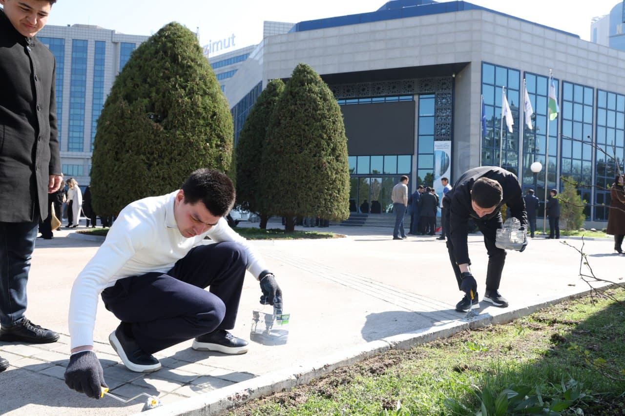 В Комитете по туризму прошел общенародный благотворительный хашар