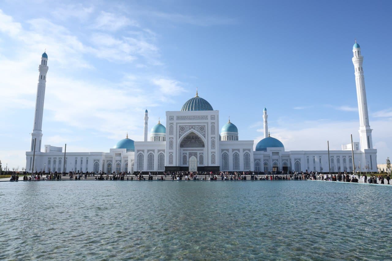 Обновлённый комплекс Имама Бухари становится центром притяжения паломников и туристов