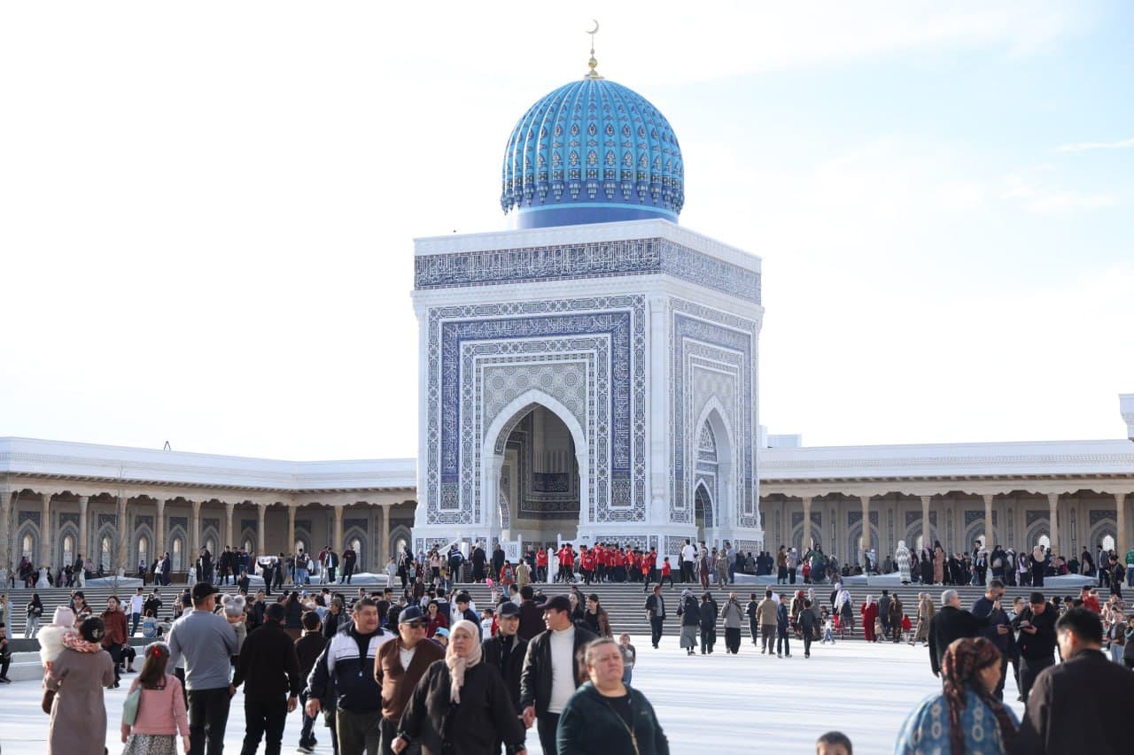Обновлённый комплекс Имама Бухари становится центром притяжения паломников и туристов