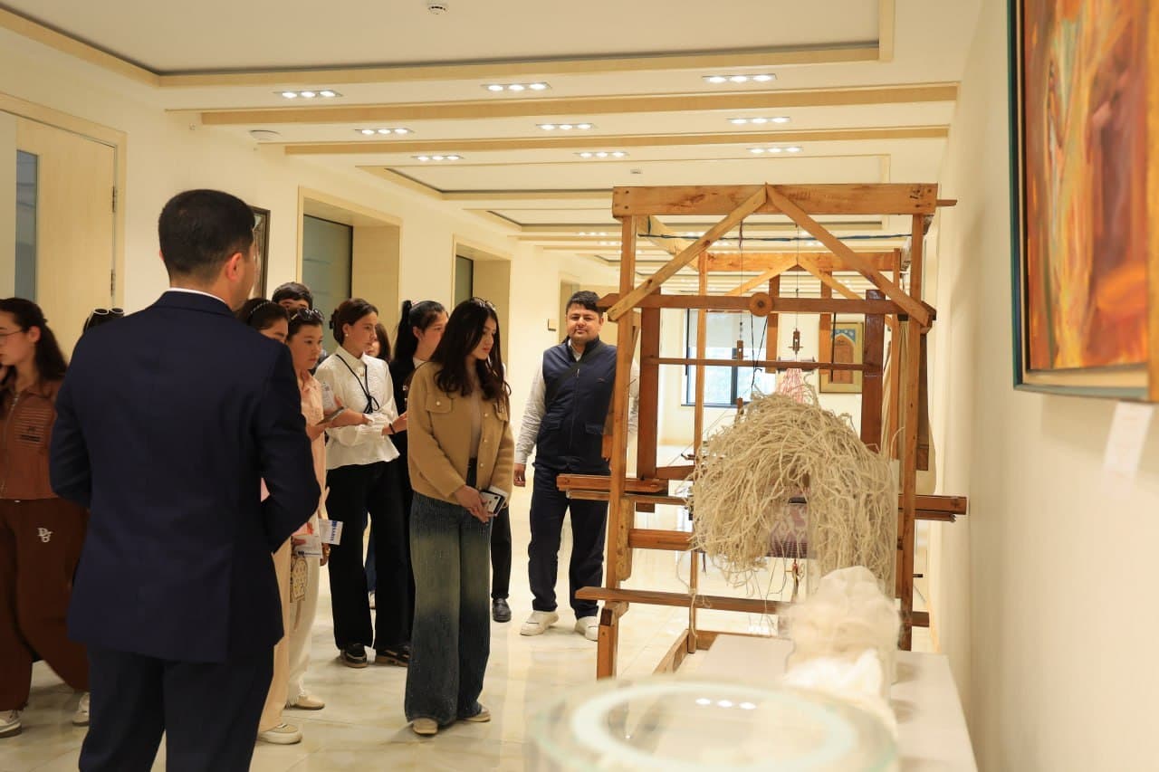 Zomin va Baxmal texnikumlari o‘quvchilari Samarqandda bo‘lishdi