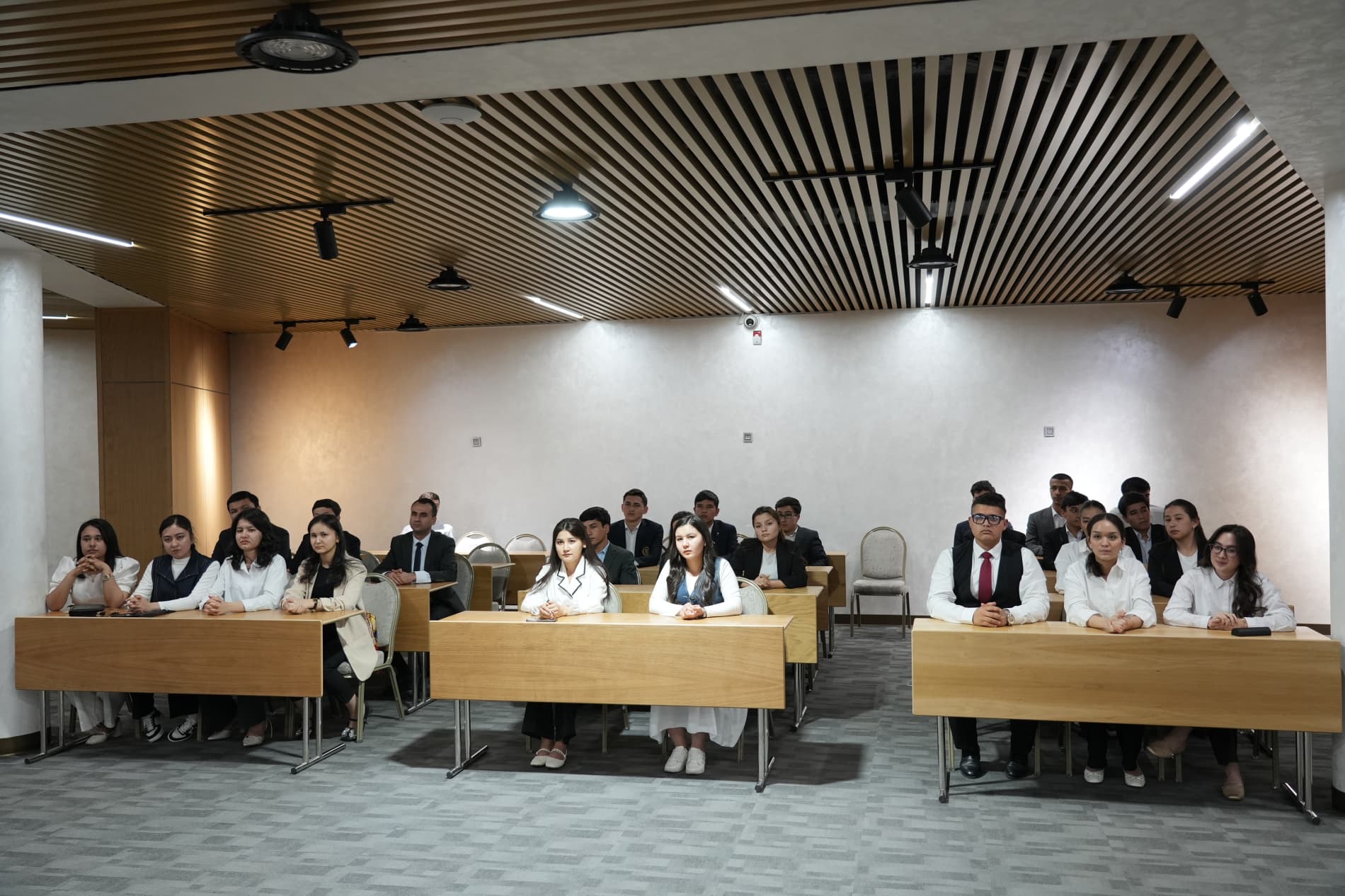 Turizm qo‘mitasida rais o‘rinbosarining yoshlar bilan uchrashuvi bo‘lib o‘tdi