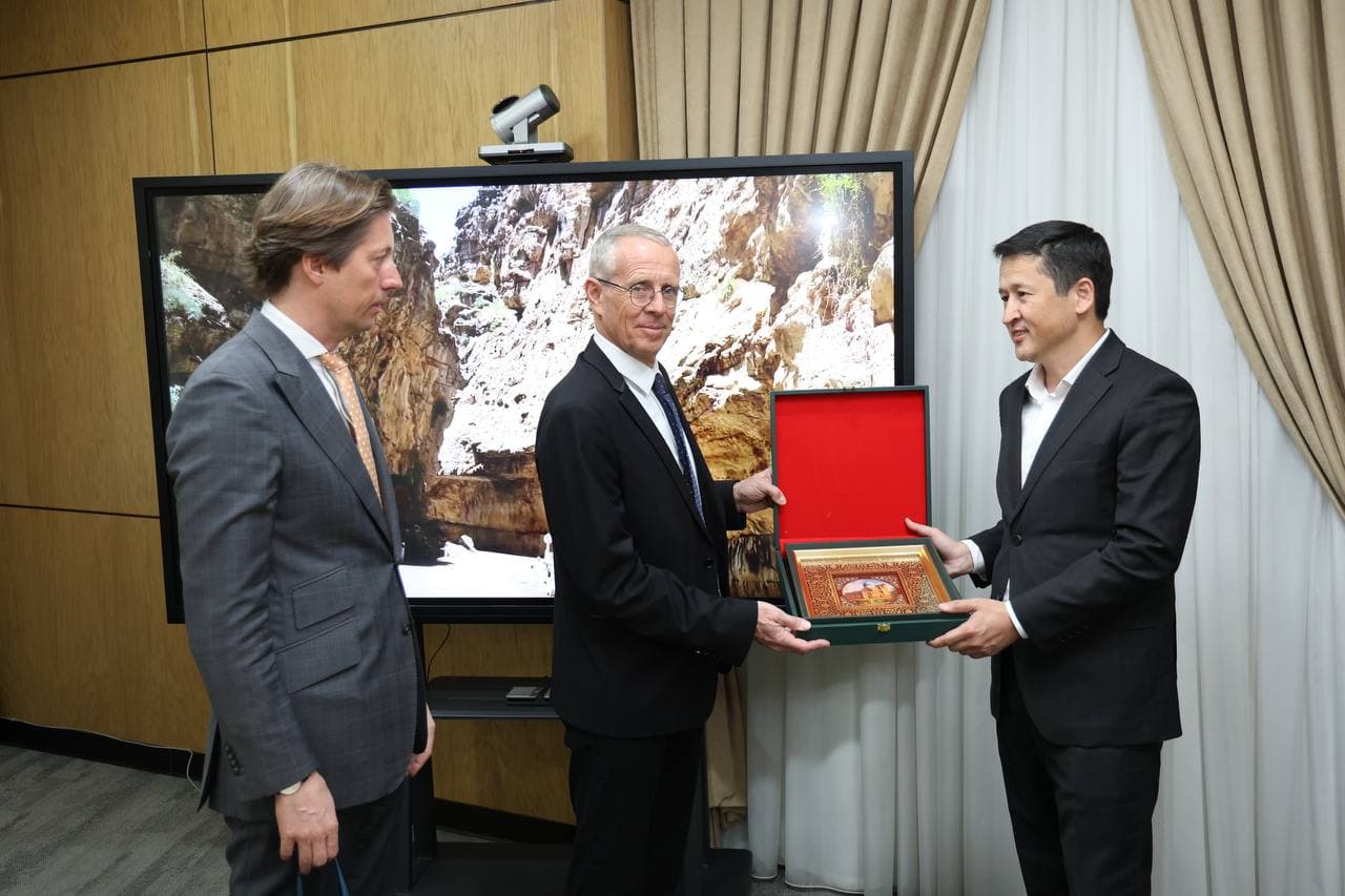 Prospects for expanding cooperation in mountain tourism discussed at the Tourism Committee with French partners