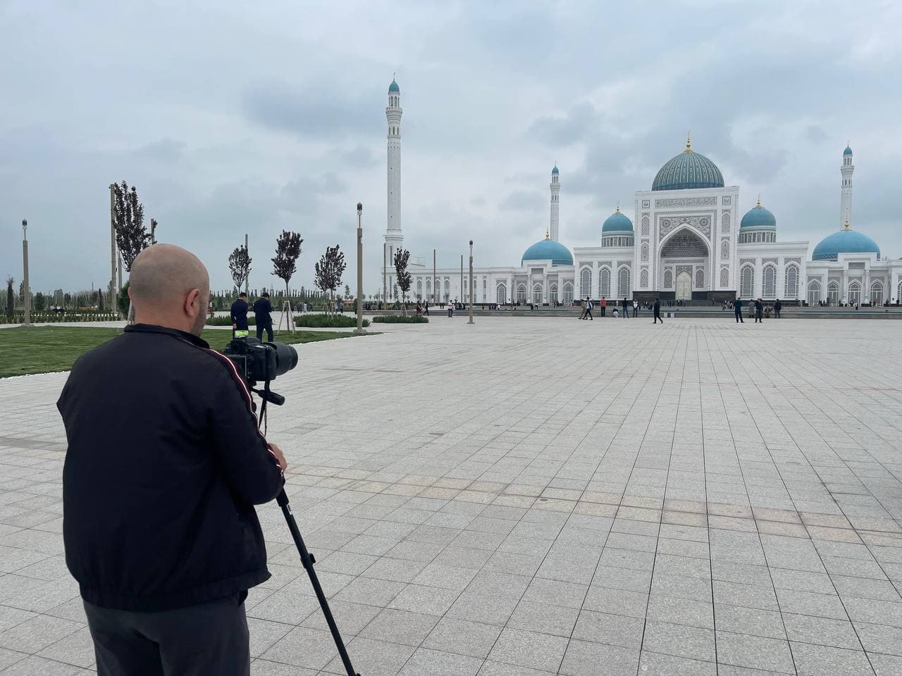 Mashhur ispan tadqiqotchi-fotografi O‘zbekistonning turistik salohiyati bilan tanishmoqda
