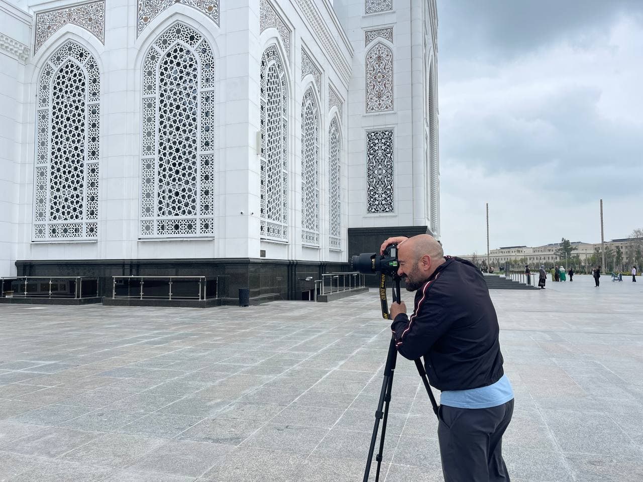 Mashhur ispan tadqiqotchi-fotografi O‘zbekistonning turistik salohiyati bilan tanishmoqda