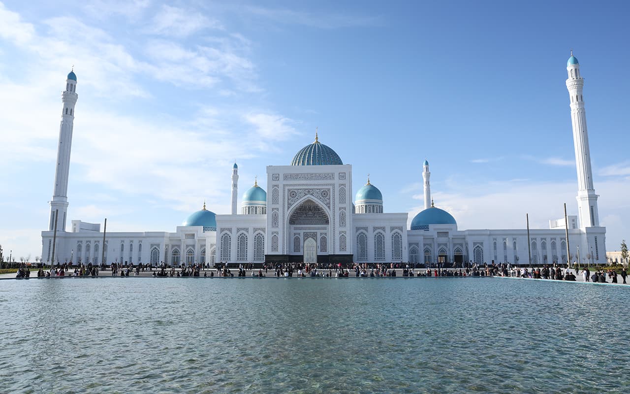 OAV vakillari Imom Buxoriy majmuasi bilan tanishdilar