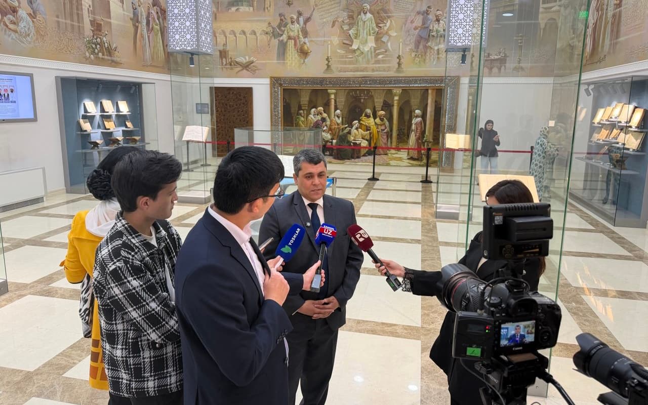 OAV vakillari Imom Buxoriy majmuasi bilan tanishdilar