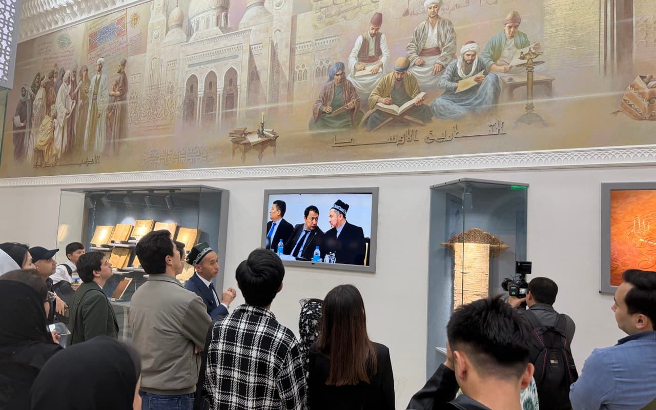 OAV vakillari Imom Buxoriy majmuasi bilan tanishdilar