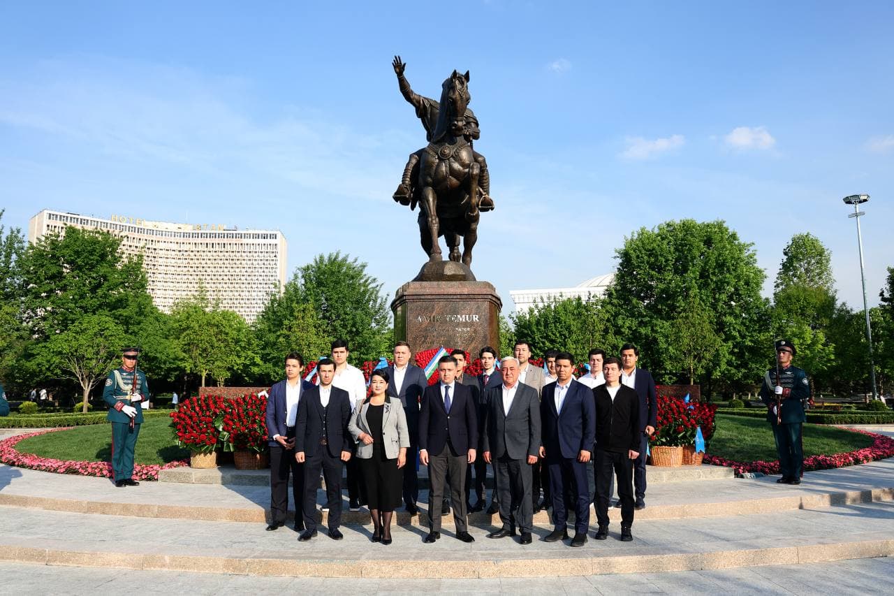 Amir Temur xotirasiga ehtirom