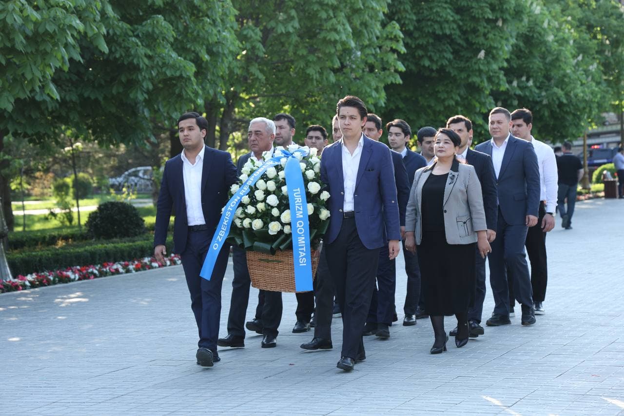 Amir Temur xotirasiga ehtirom