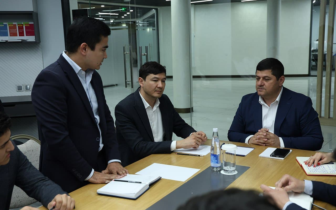 Turizm qo‘mitasida rais o‘rinbosarining yoshlar bilan uchrashuvi bo‘lib o‘tdi