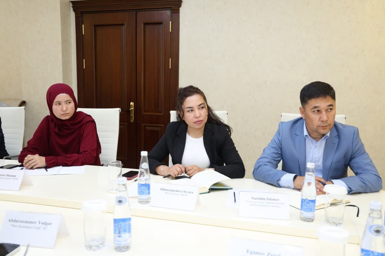 Tadbirkorlar bilan sayyohlar xavfsizligini ta’minlash va sug‘urta tizimini takomillashtirish masalalari muhokama qilindi