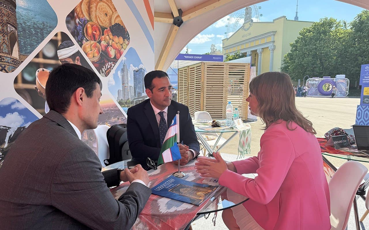 Uzbekistan’s national stand draws strong interest at the international “Путешествуй!” Forum in Moscow