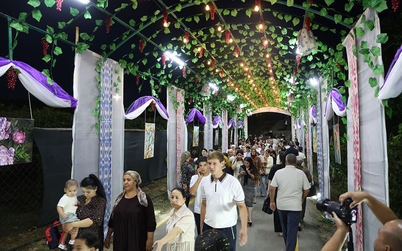 The opening ceremony of the international festival "Uzum Sayli" was held in Parkent