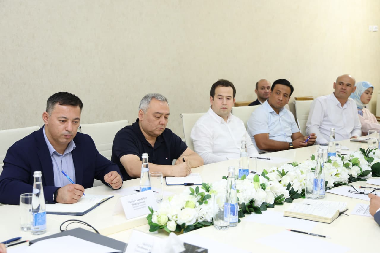 Tourism Committee discusses domestic tourism development and organising trips for the population