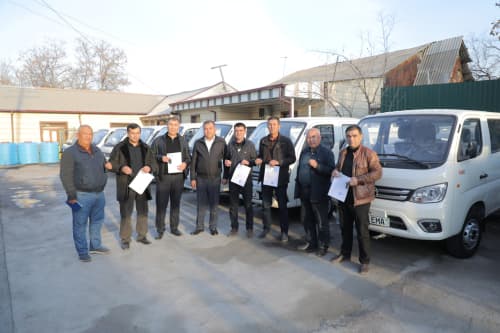 Daraxtlarning kasallik va zararkunandalariga qarshi kurashish uchun maxsus texnikalar topshirildi