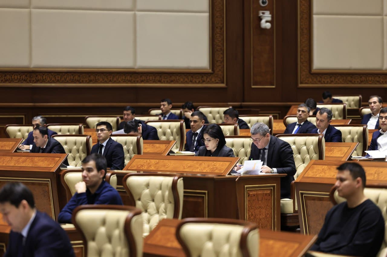 Доривор ўсимликлар тўғрисидаги парламент сўрови натижалари кўриб чиқилди