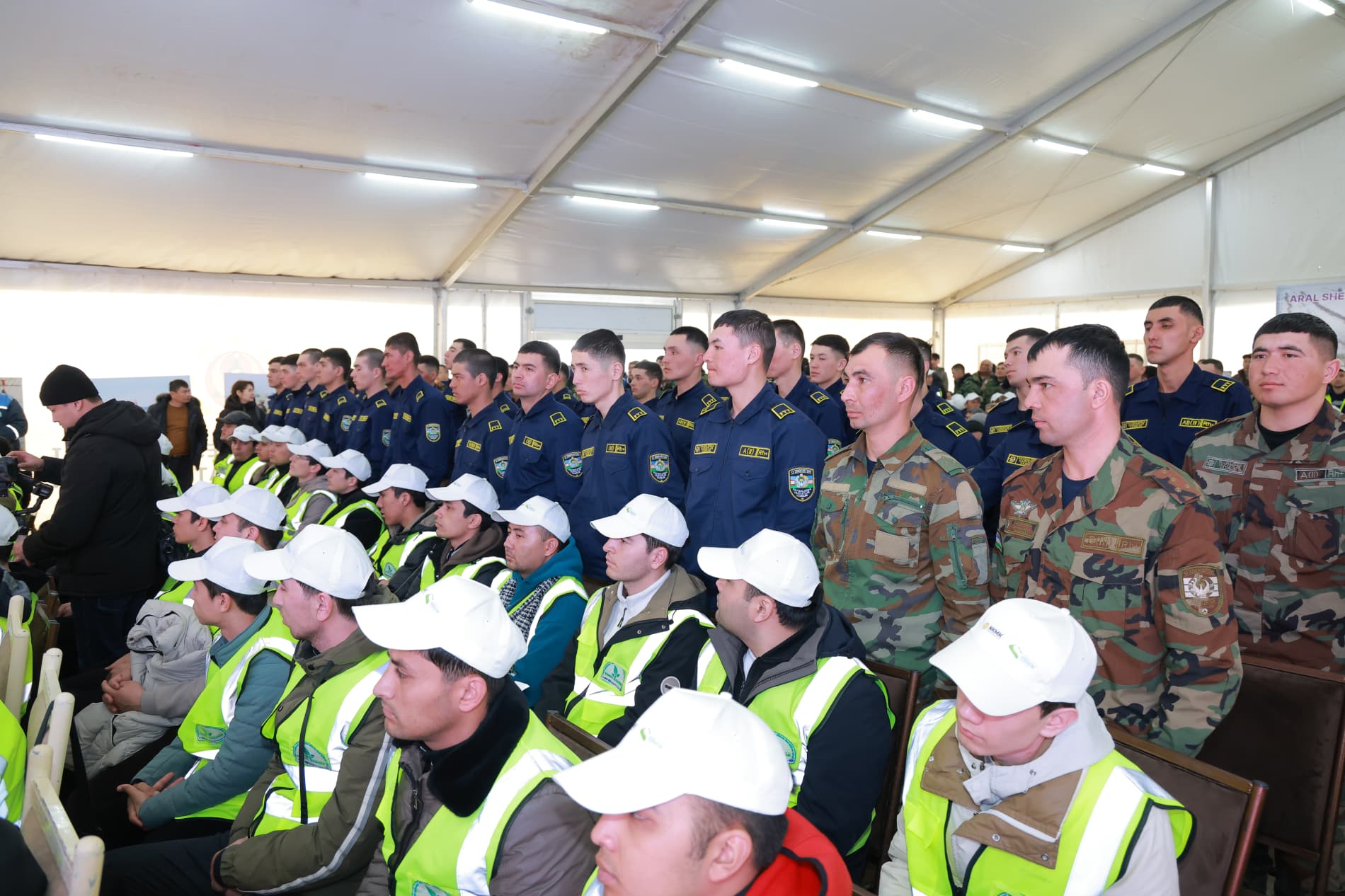 Orolning qurigan tubida cho‘l o‘simliklari ekish tadbirlari boshlandi