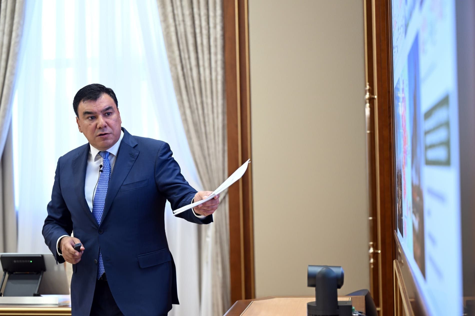 The President Reviewed Proposals on Combating Desertification and Implementing Green City Principles