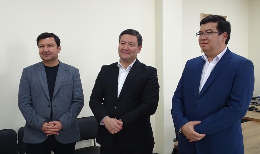 В Инспекции по контролю в сфере горнодобывающей промышленности и геологии почтили женщин