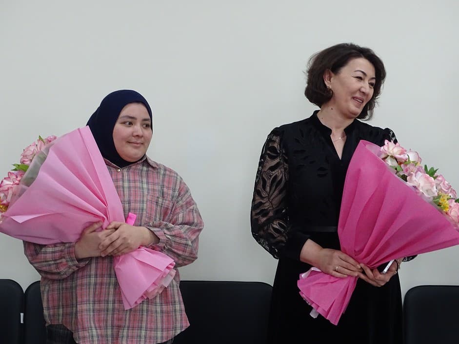 В Инспекции по контролю в сфере горнодобывающей промышленности и геологии почтили женщин