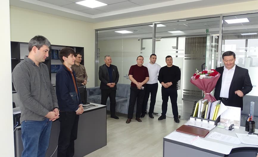 В Инспекции по контролю в сфере горнодобывающей промышленности и геологии почтили женщин