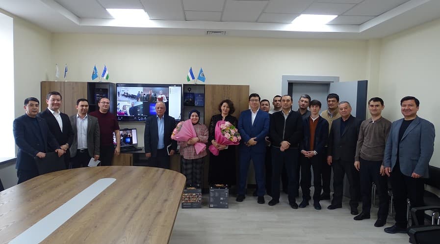 В Инспекции по контролю в сфере горнодобывающей промышленности и геологии почтили женщин