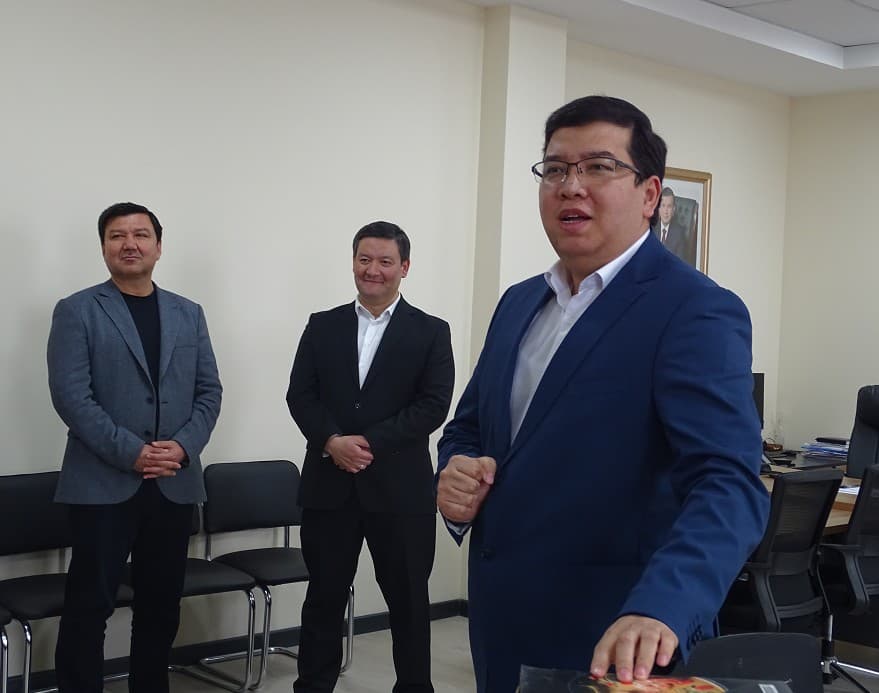 В Инспекции по контролю в сфере горнодобывающей промышленности и геологии почтили женщин