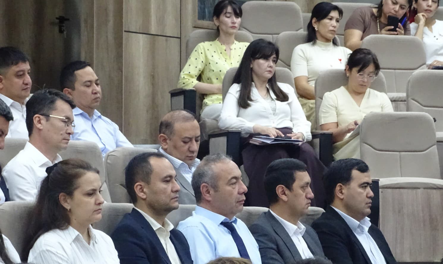 Modern Management and Leadership Issues Discussed at the University of Geological Sciences