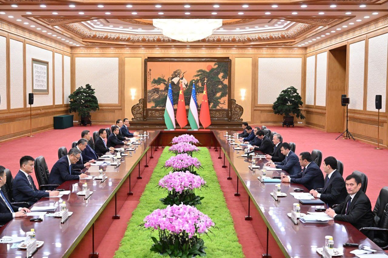 Лидеры Узбекистана и Китая обсудили вопросы дальнейшего укрепления отношений всепогодного всестороннего стратегического партнёрства