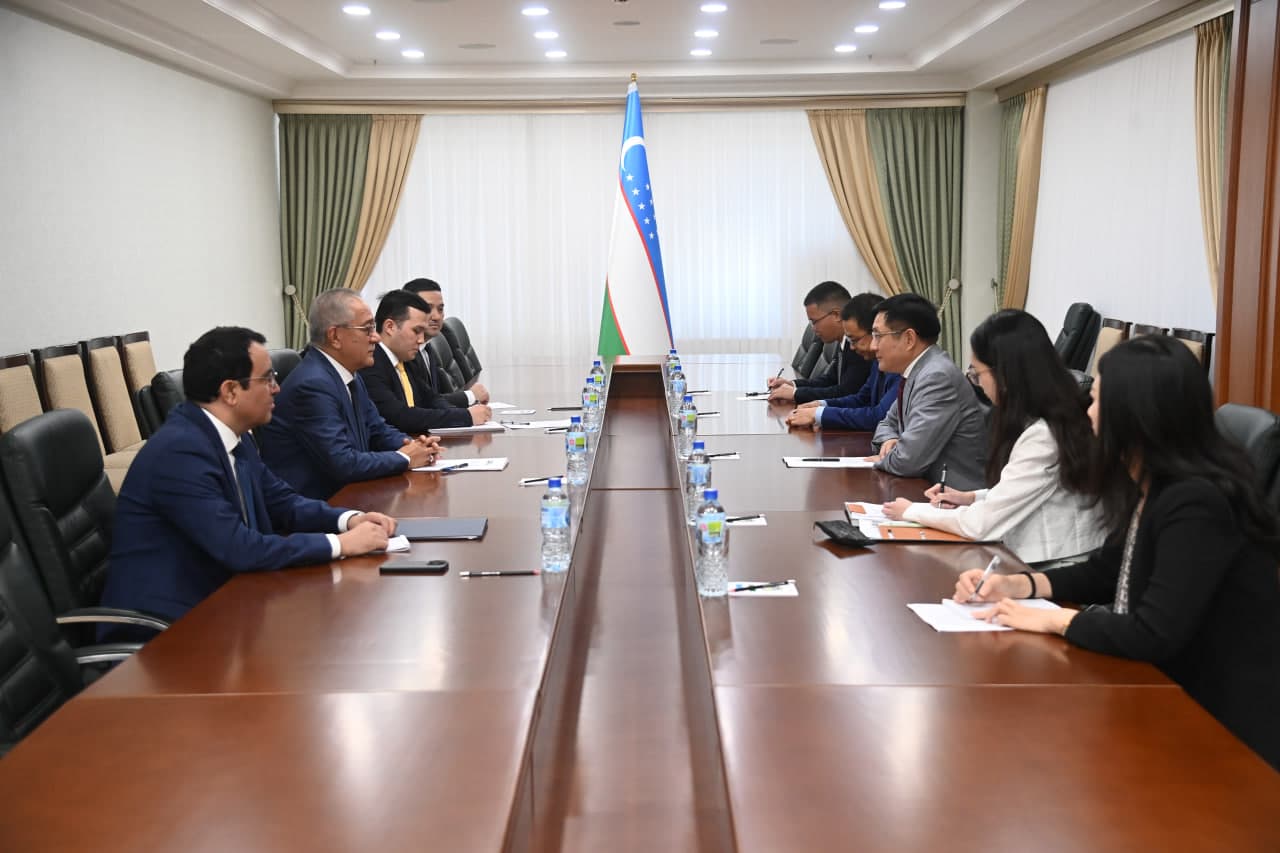 Meeting with the Special Envoy of the Chinese Foreign Ministry for Afghanistan