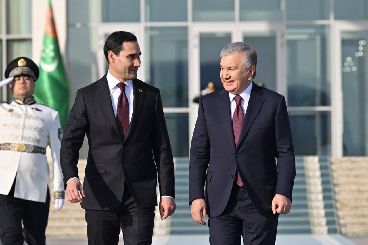 O‘zbekiston Prezidenti Turkmaniston Prezidentini samimiy kuzatib qo‘ydi