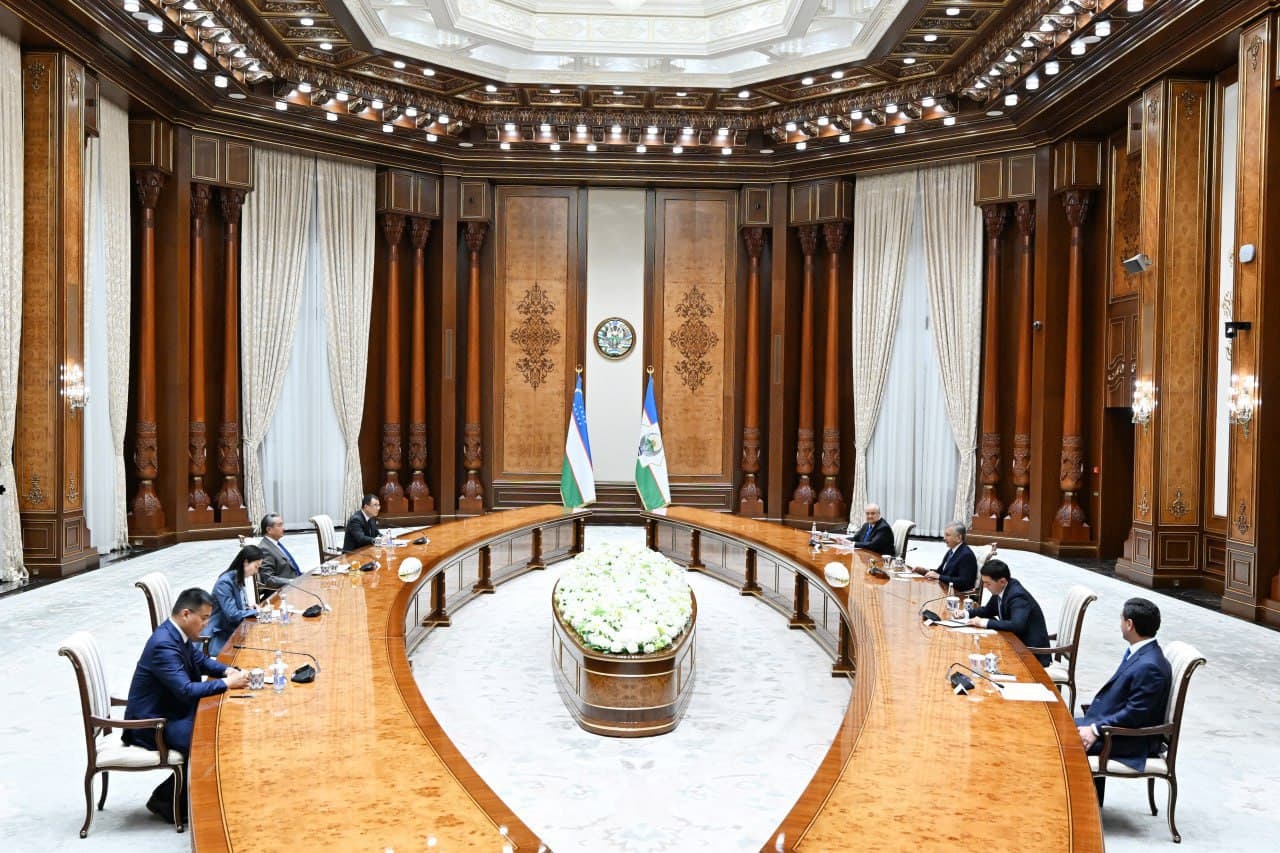 President of Uzbekistan receives China's Minister of foreign affairs