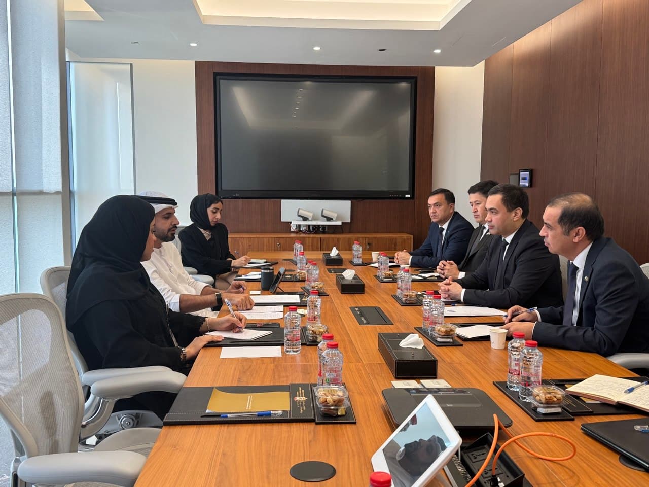 BAA Inson resurslari va amirliklashtirish vazirligida uchrashuv to‘g‘risida