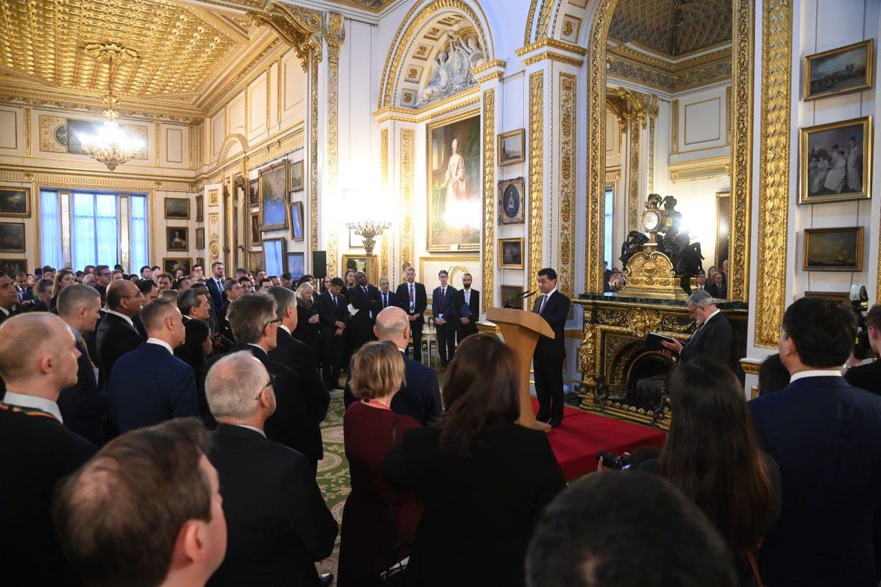 Foreign Minister had several meetings in London