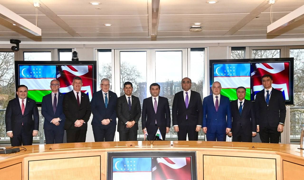 Foreign Minister had several meetings in London