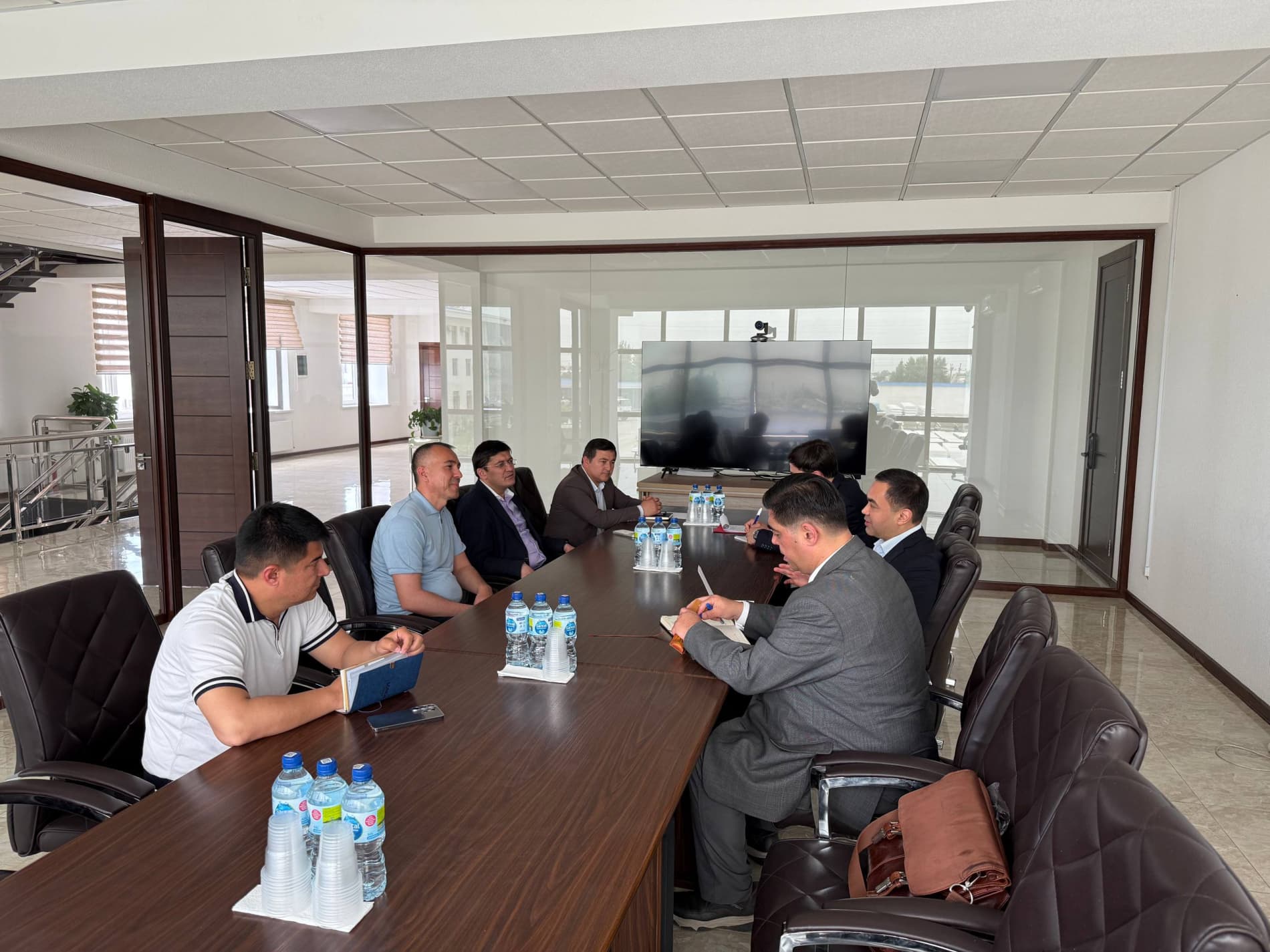 Issues of investment, foreign economic relations, and public outreach discussed