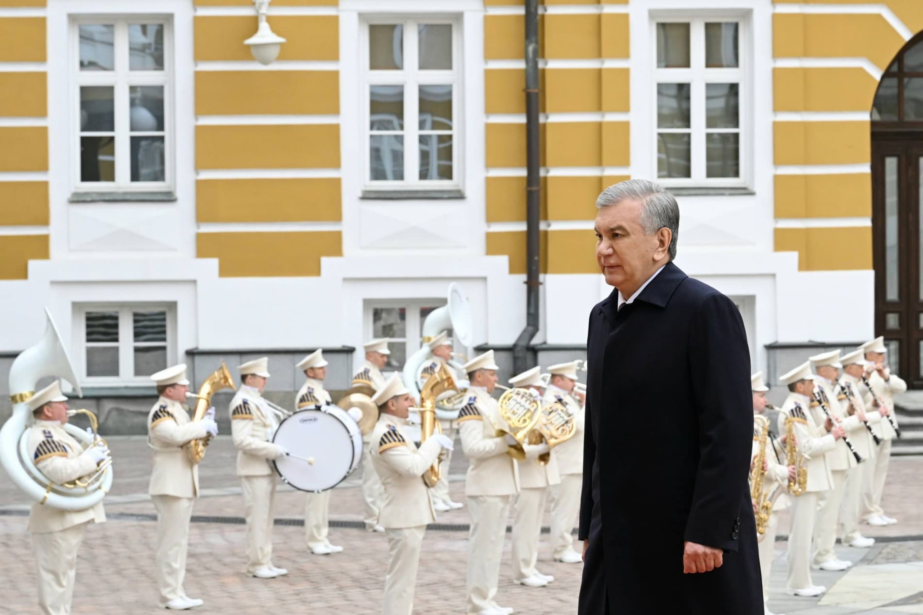 President of Uzbekistan takes part in ceremonial events marking the 81st anniversary of Victory