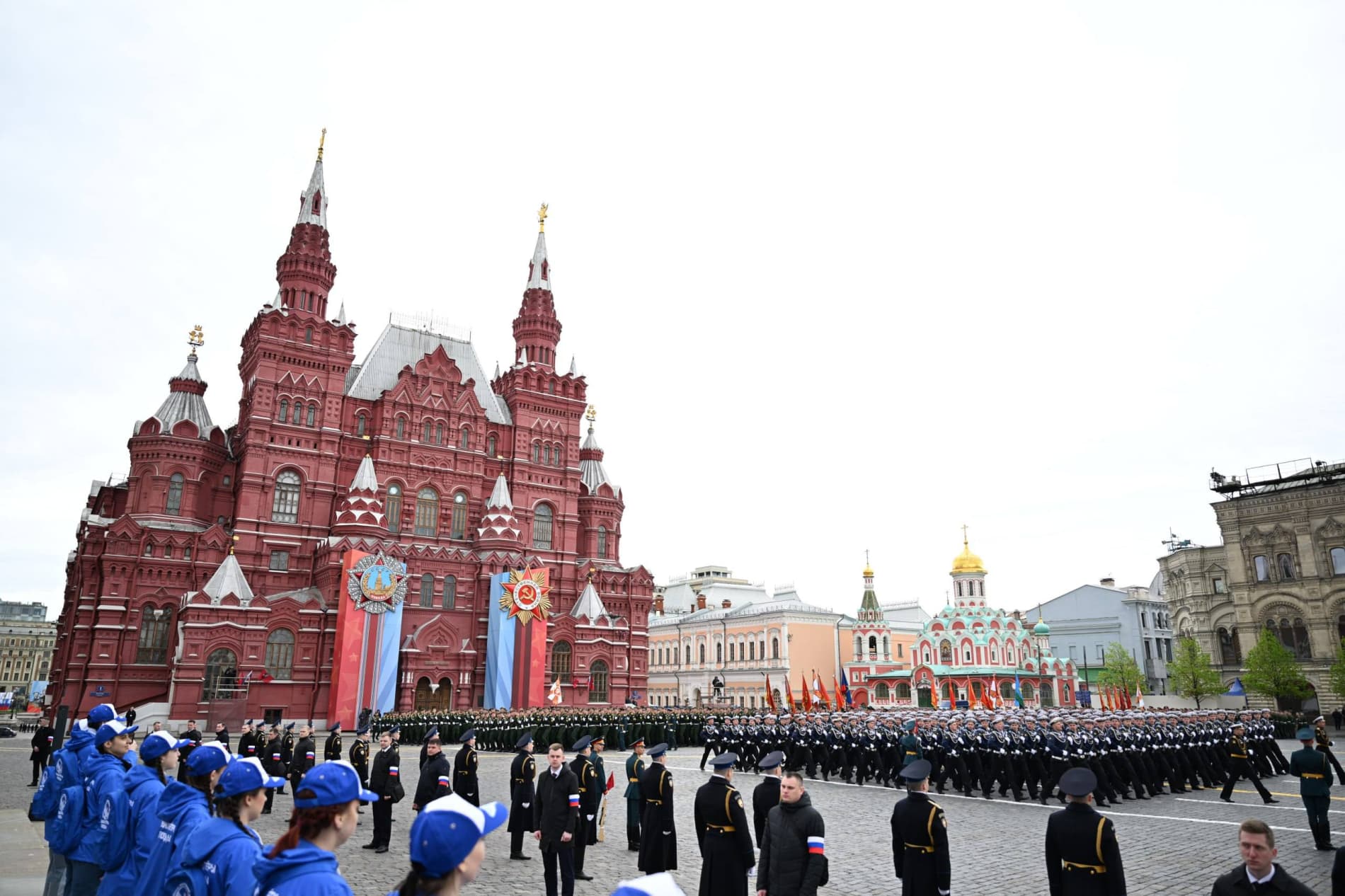 President of Uzbekistan takes part in ceremonial events marking the 81st anniversary of Victory