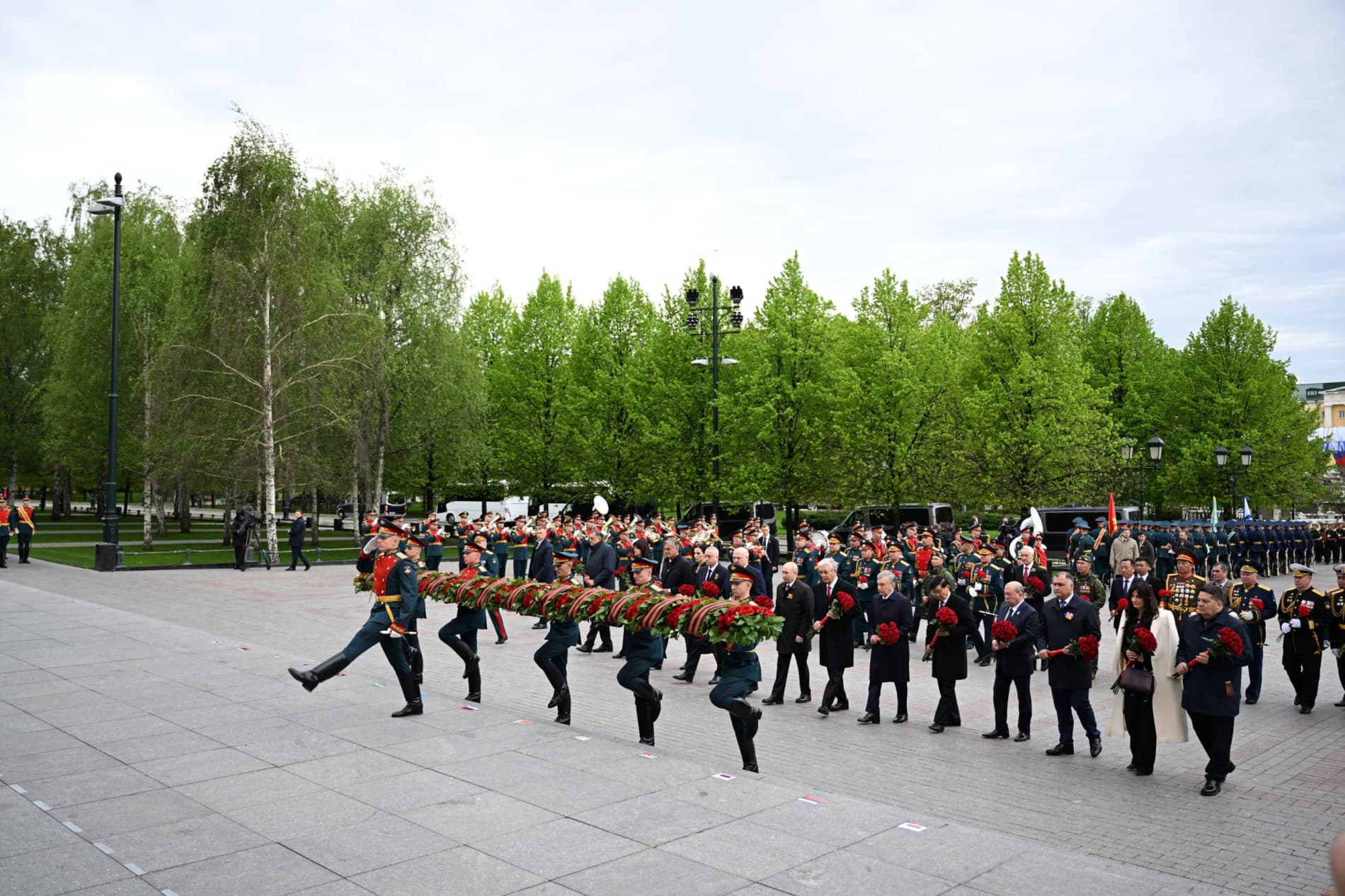 President of Uzbekistan takes part in ceremonial events marking the 81st anniversary of Victory