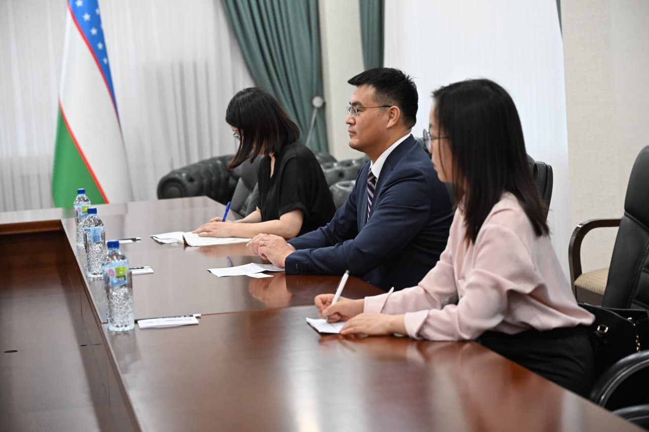 Meeting with the Ambassador of China