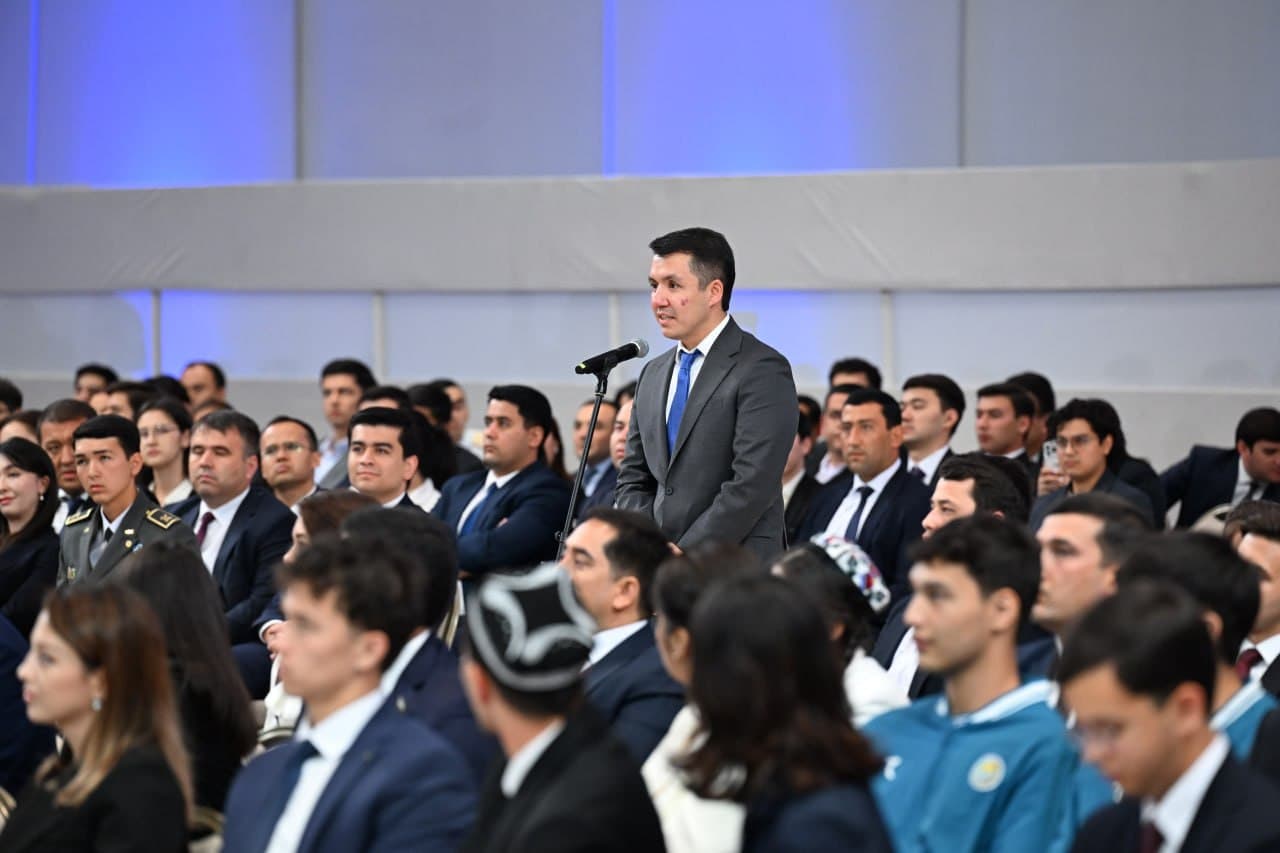 Prezidentimiz yoshlar bilan uchrashib, yangi tashabbuslarni ilgari surdi