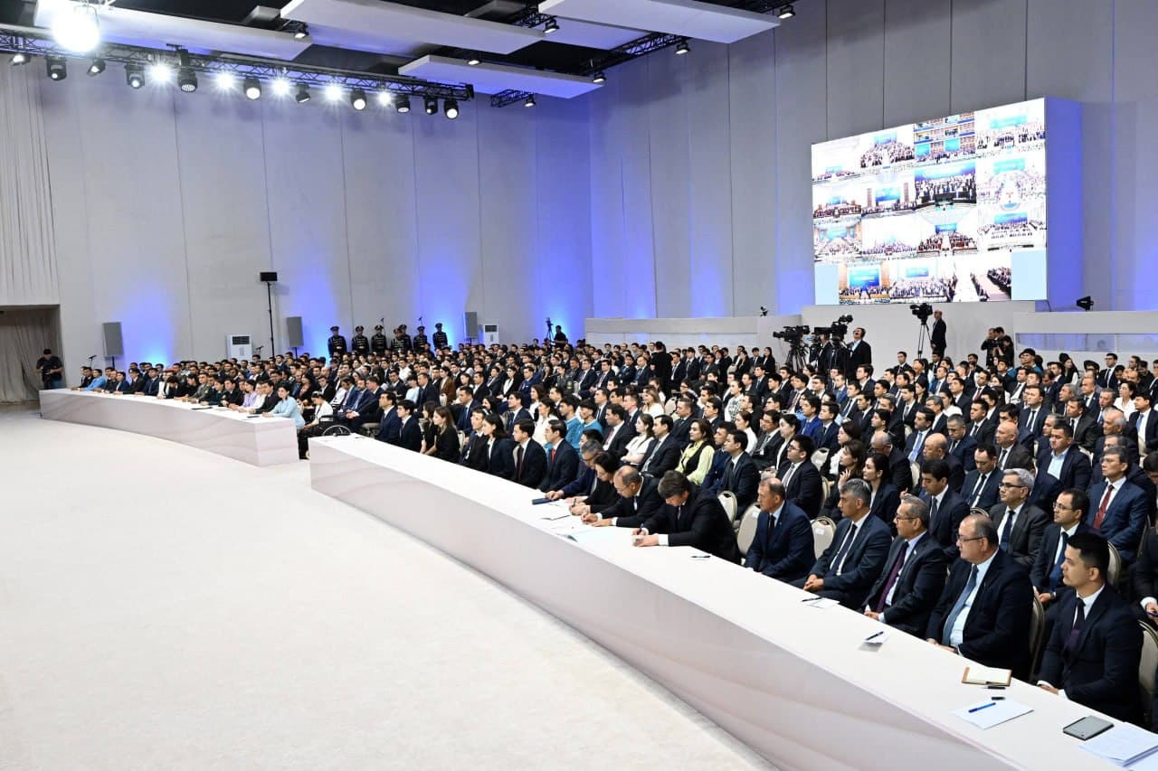 Prezidentimiz yoshlar bilan uchrashib, yangi tashabbuslarni ilgari surdi