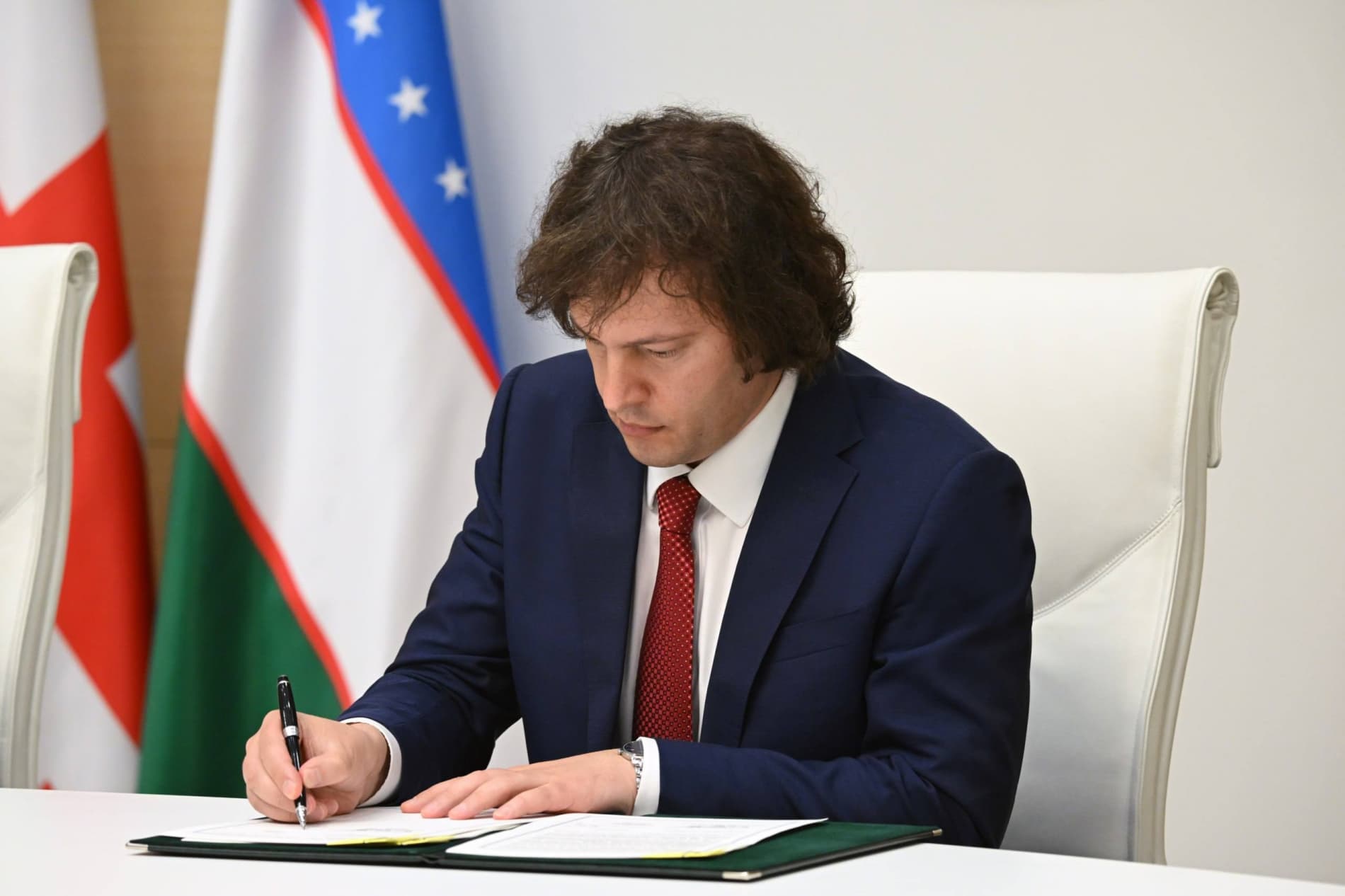 Узбекистан и Грузия вывели отношения на уровень стратегического партнерства