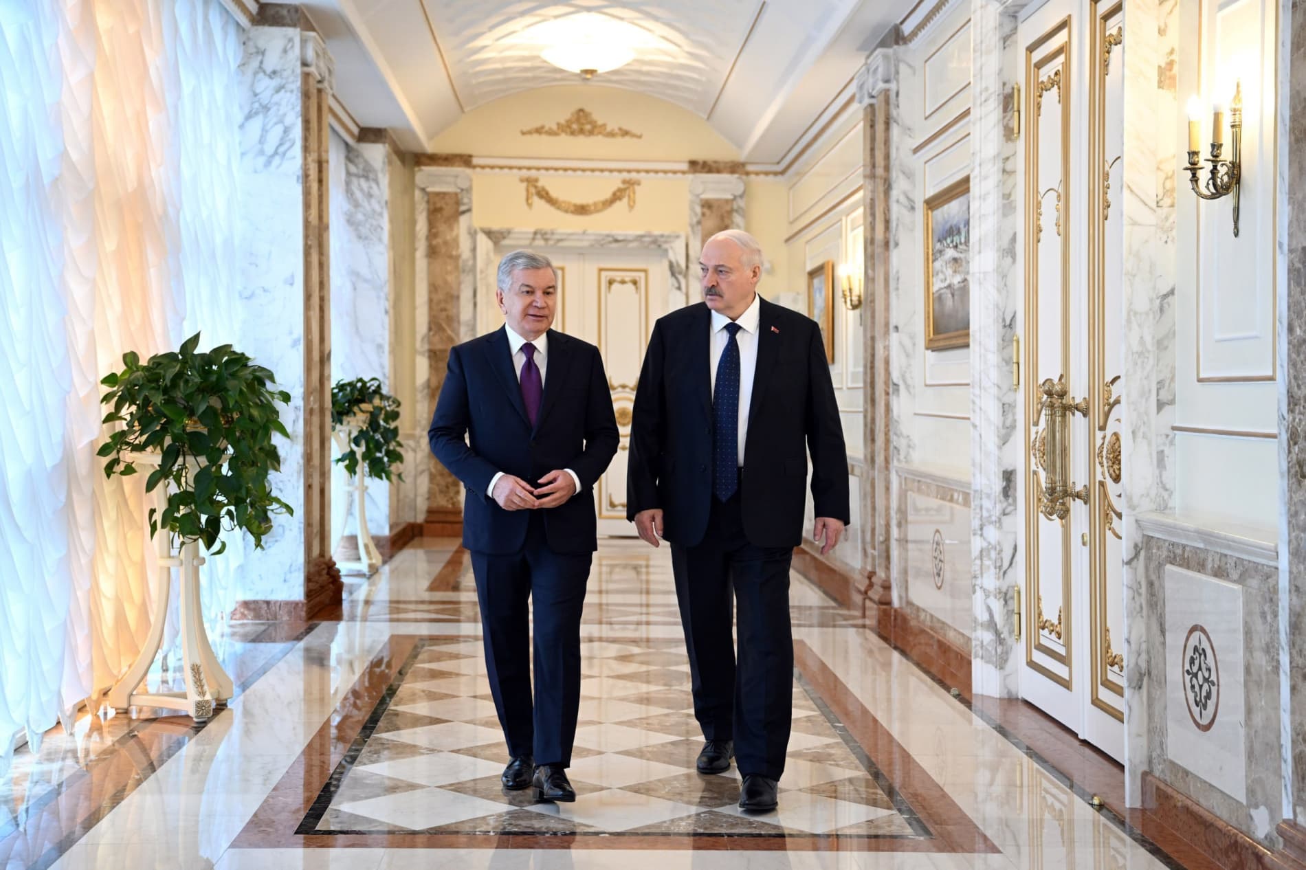 Oʻzbekiston va Belarus yetakchilari koʻp qirrali hamkorlikni yanada rivojlantirishga intilishlarini taʼkidladilar