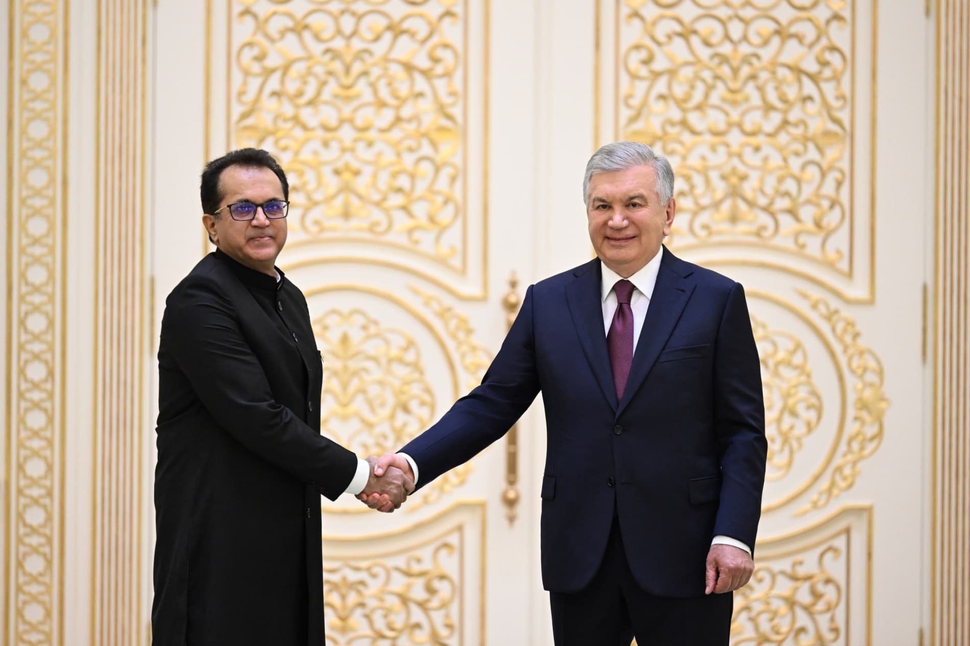 Oʻzbekiston Prezidenti yangi tayinlangan xorijiy elchilardan ishonch yorliqlarini qabul qildi