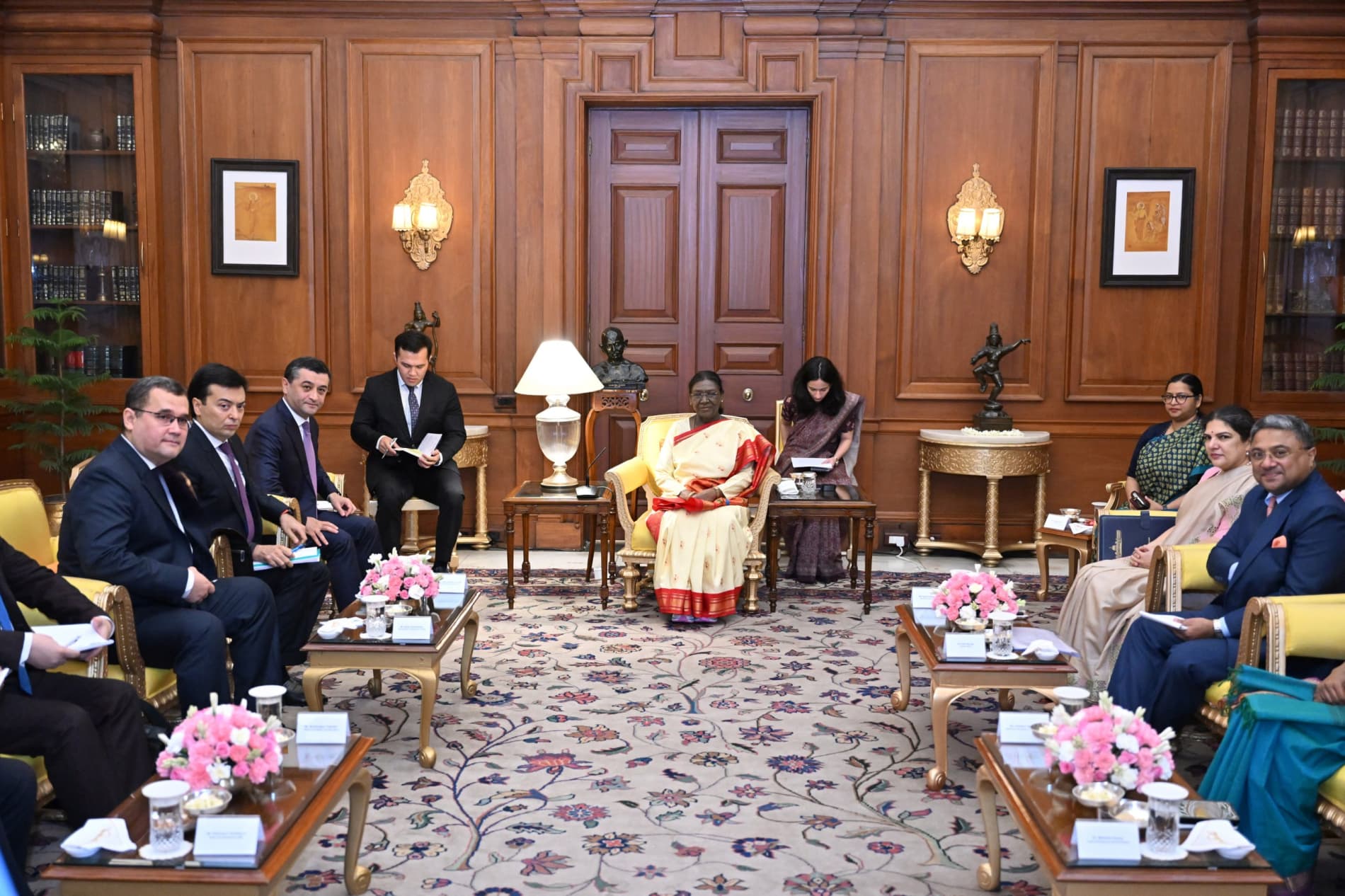 On the Visit of the Foreign Minister of the Republic of Uzbekistan to the Republic of India