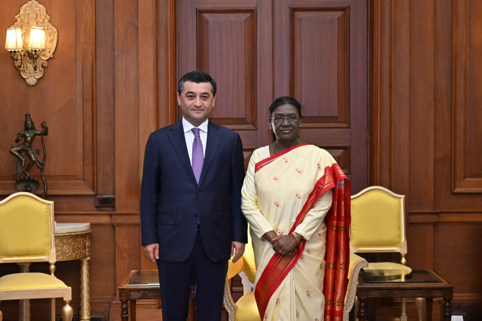 On the Visit of the Foreign Minister of the Republic of Uzbekistan to the Republic of India