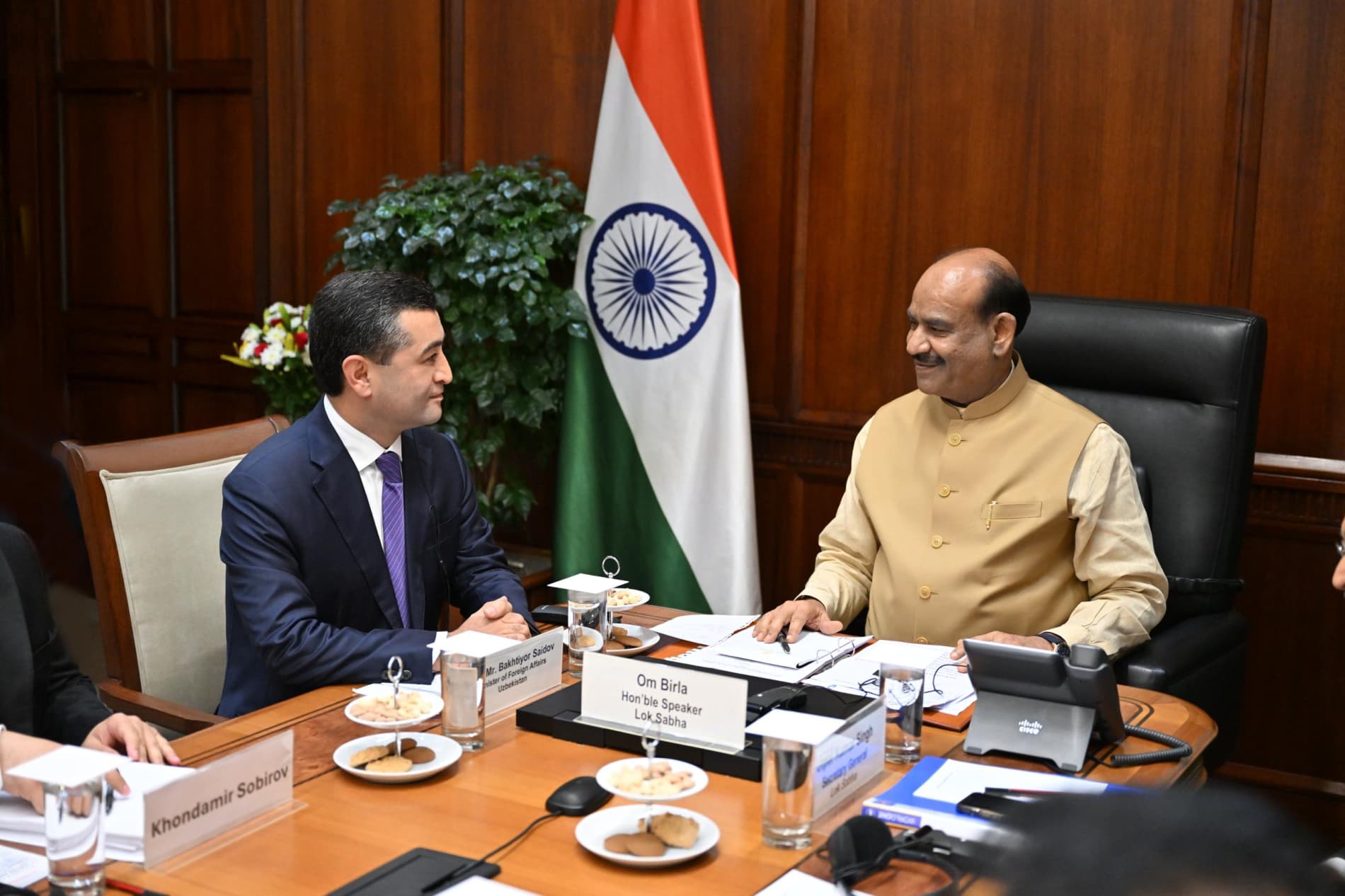 On the Visit of the Foreign Minister of the Republic of Uzbekistan to the Republic of India