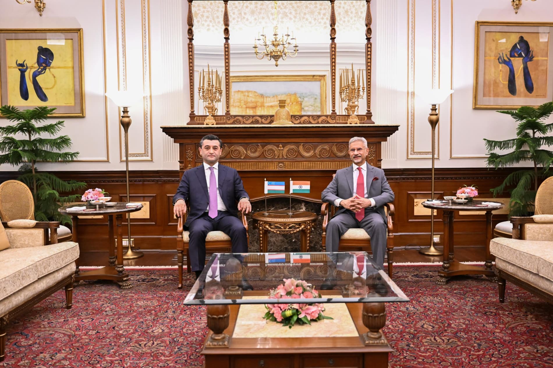 On the Visit of the Foreign Minister of the Republic of Uzbekistan to the Republic of India